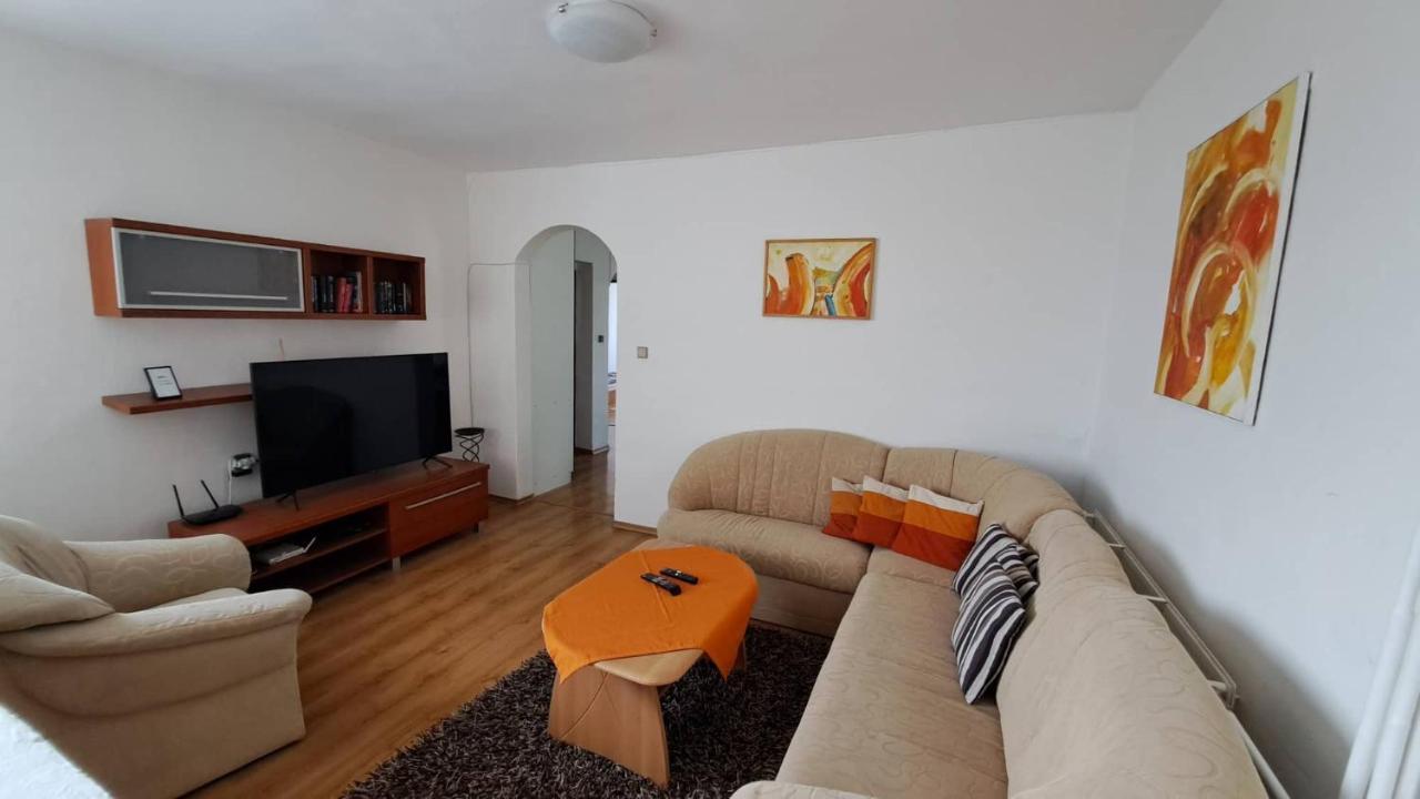 Naty Apartman Haniska ภายนอก รูปภาพ