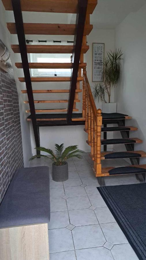 Naty Apartman Haniska ภายนอก รูปภาพ